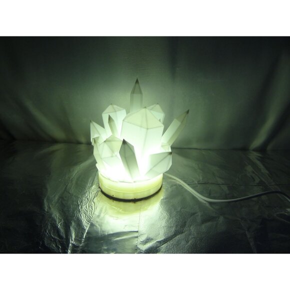 Crystal-Inspired LED Table Lamp With Geometric Design & Warm White Glow - Picture 7 of 15